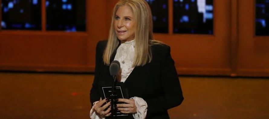 En el especial de Netflix, Streisand canta muchas de sus canciones más conocidas de sus 11...