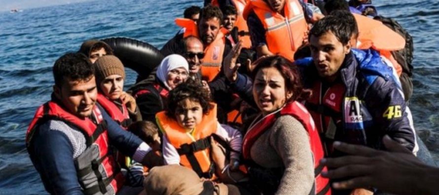 En total, la OIM calcula que 2,5 millones de inmigrantes atravesaron el Mediterráneo de...