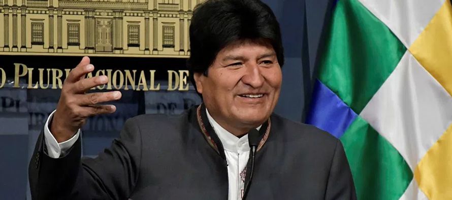 n una conferencia de prensa, el presidente boliviano rechazó el lunes que el voto nulo sea...