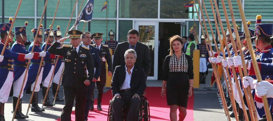 El jefe de Estado ecuatoriano defiende el diálogo con la oposición para trabajar...