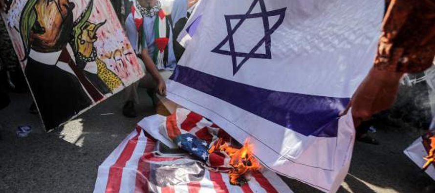 Las quemas de banderas israelíes han puesto de relieve un problema acerca del cual el...