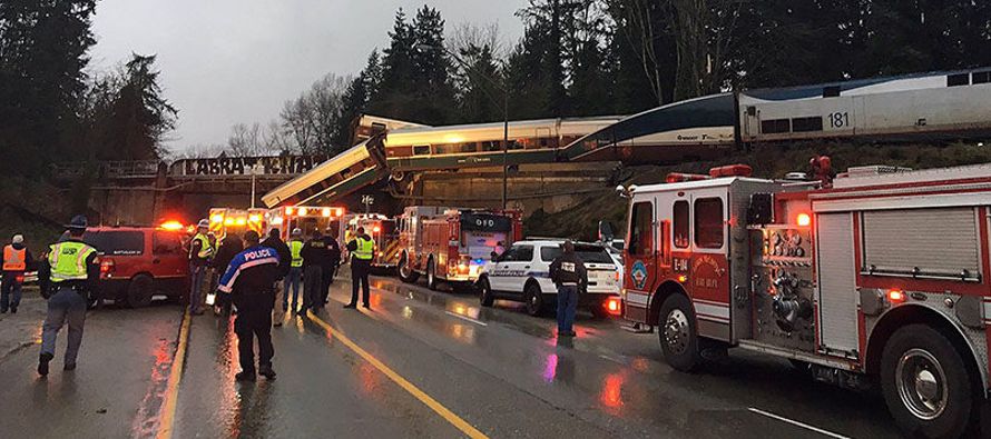 El descarrilamiento de un tren en el estado de Washington (noroeste de EU) dejó hoy...