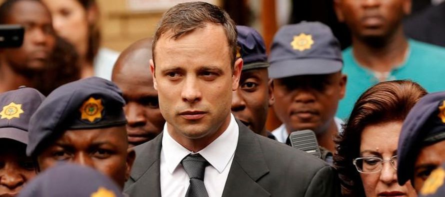 El Tribunal Supremo elevó el mes pasado la condena contra Pistorius, después de que...