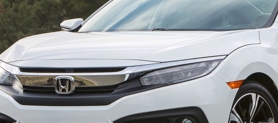 El RDX es un todocaminos SUV compacto que Acura considera el punto de entrada para la marca y que...