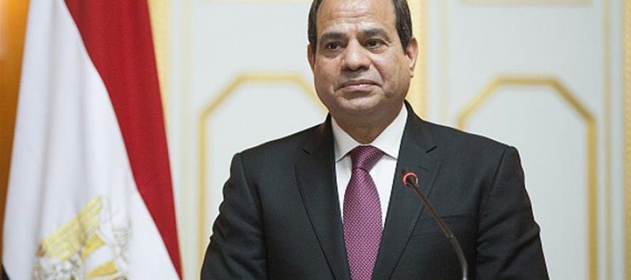 El presidente egipcio, Abdelfatah al Sisi, aseguró hoy que combatirá el terrorismo en...
