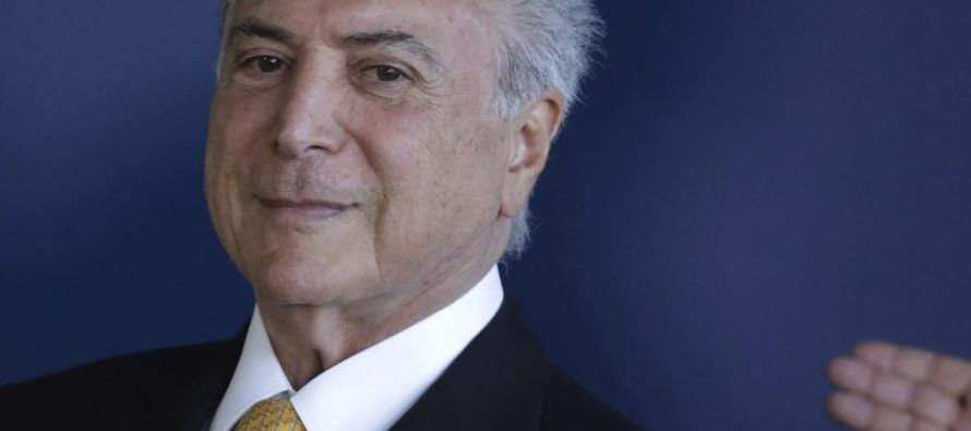 La jueza que encabeza la corte suprema de Brasil suspendió el jueves partes de un decreto de...