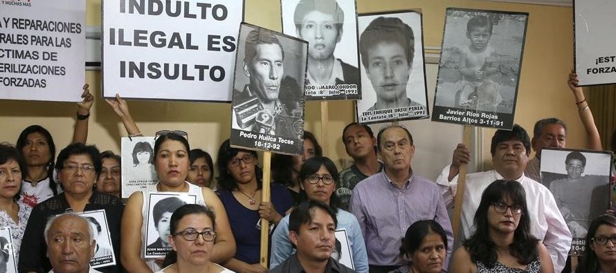 Los manifestantes pidieron anular la resolución para que Fujimori vuelva a prisión y...