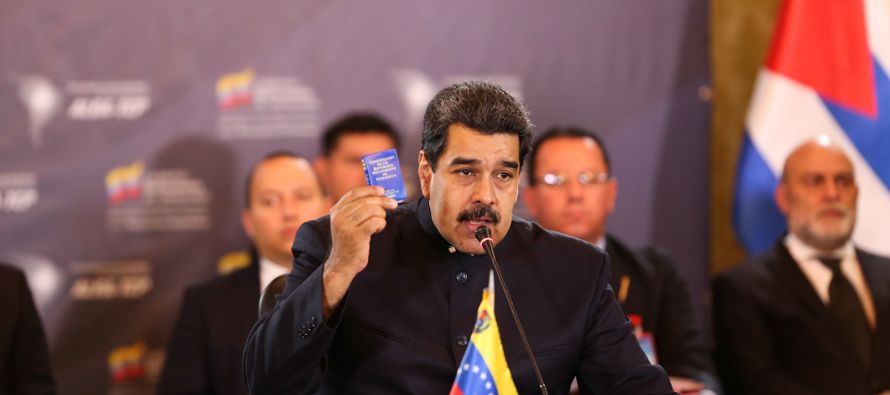 El jefe de Estado venezolano afirmó que "todas las transacciones comerciales y...