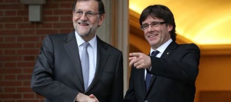 La Justicia investiga al exvicepresidente catalán Puigdemont, sobre quien pesa una orden de...