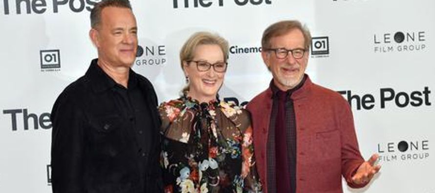 El director de "E.T", Streep y Hanks, tres mitos del cine, se unen en una historia...