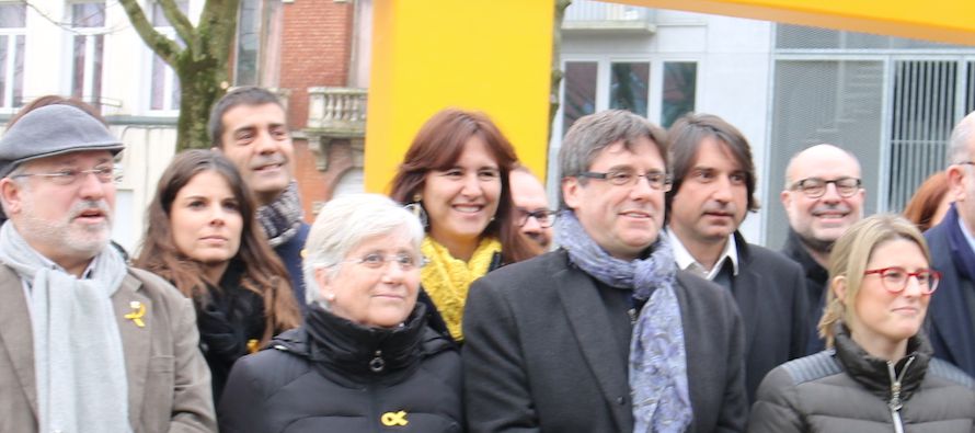Puigdemont encabezó en las elecciones del 21 de diciembre pasado la lista de JxCat, el grupo...
