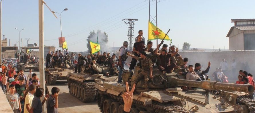 En declaraciones telefónicas a Efe, el portavoz de las YPG en Afrín, Rojhat Roj,...