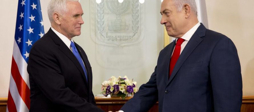 El mandatario israelí agradeció a Pence su apoyo a este reconocimiento, que...