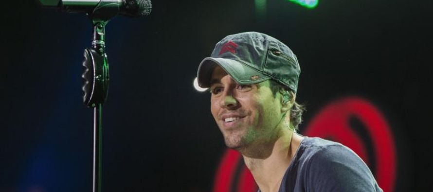 La estrella del pop latino Enrique Iglesias demandó el miércoles a Universal Music...