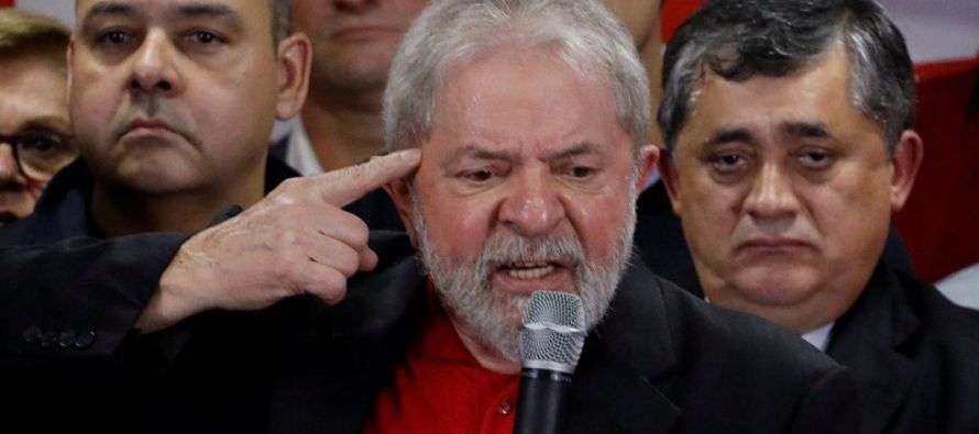 También estuvo presente Dilma Rousseff, la expresidenta apartada del cargo tras un...
