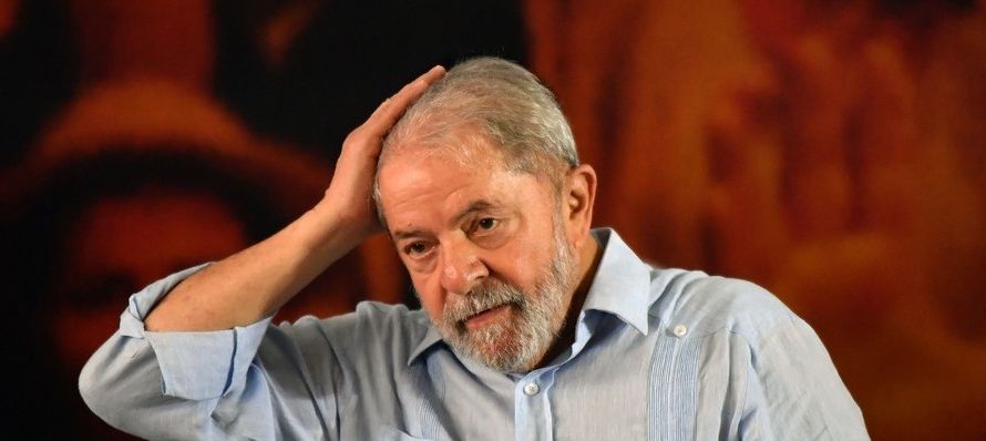 Lula fue condenado en enero por tres jueces de un tribunal de segunda instancia que, por...