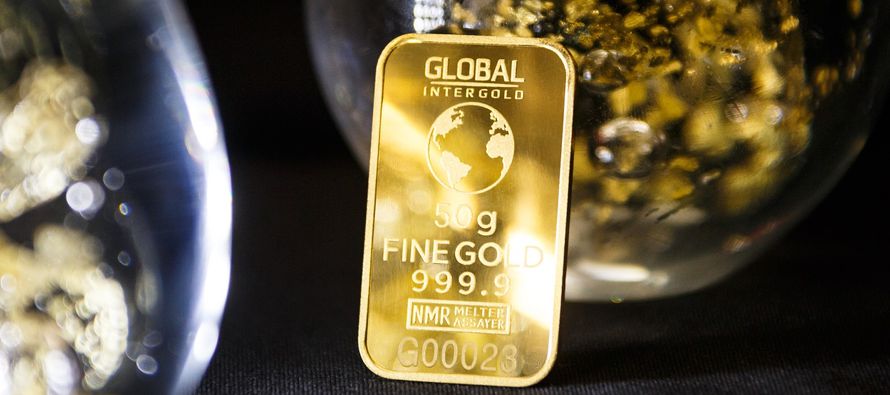 La demanda mundial de oro cayó un 7 por ciento en 2017 a 4.071,7 toneladas, un mínimo...