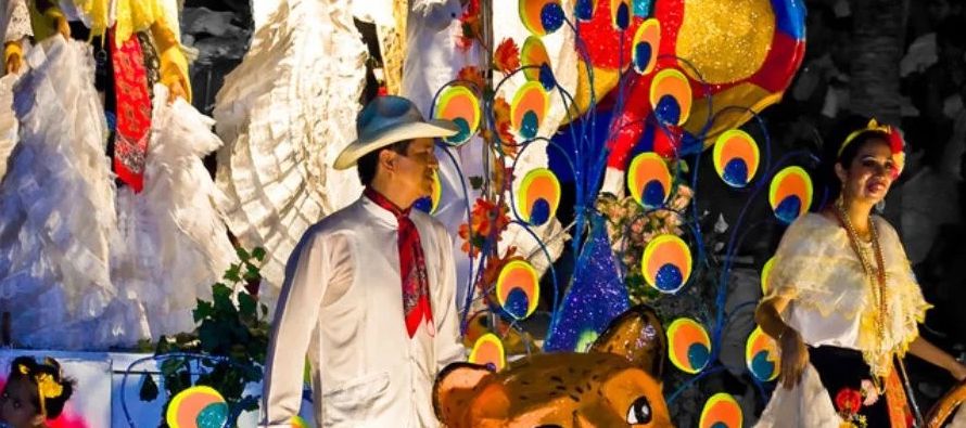 El de Veracruz es el carnaval que goza de mayor popularidad en el territorio nacional. Tiene sus...