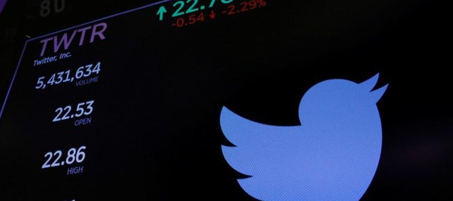 Twitter Inc reportó el jueves su primera ganancia neta trimestral, superando las...