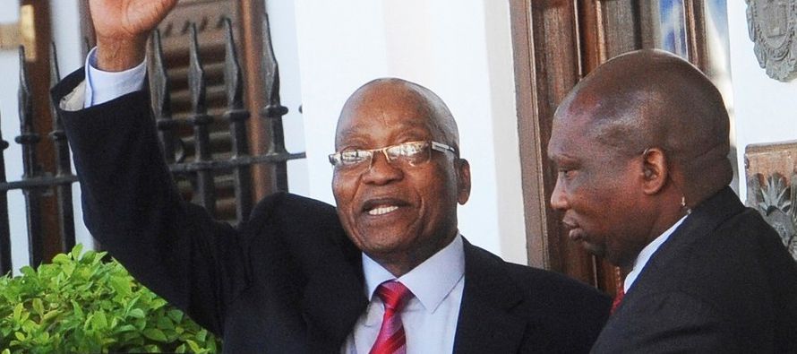 La oposición sudafricana reclamó hoy que la salida del presidente, Jacob Zuma, se...