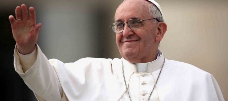 El papa Francisco regresó hoy al Vaticano tras los cinco días de ejercicios...