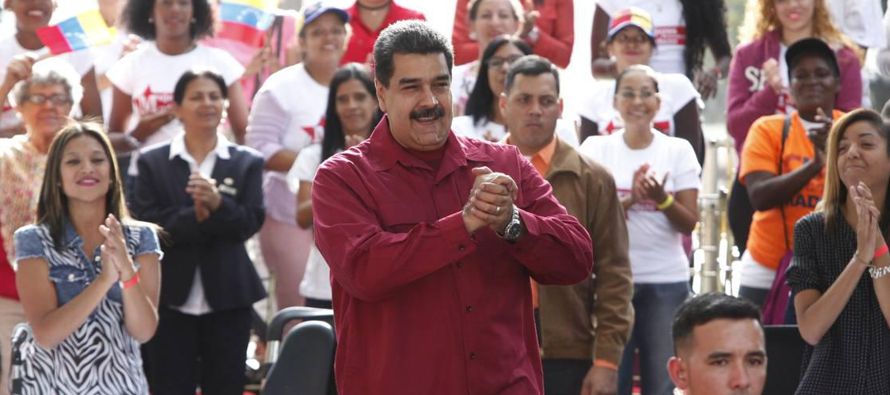 "Diez millones de votos es la deuda que tenemos con el comandante Hugo Chávez",...