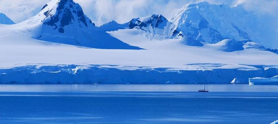 Con cerca del 62% de las reservas de agua dulce del planeta, un deshielo de la Antártica...