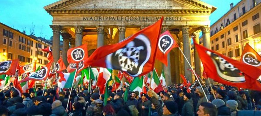 "Sí, soy fascista. Orgullosamente fascista", proclama Simone Di Stefano clavando...
