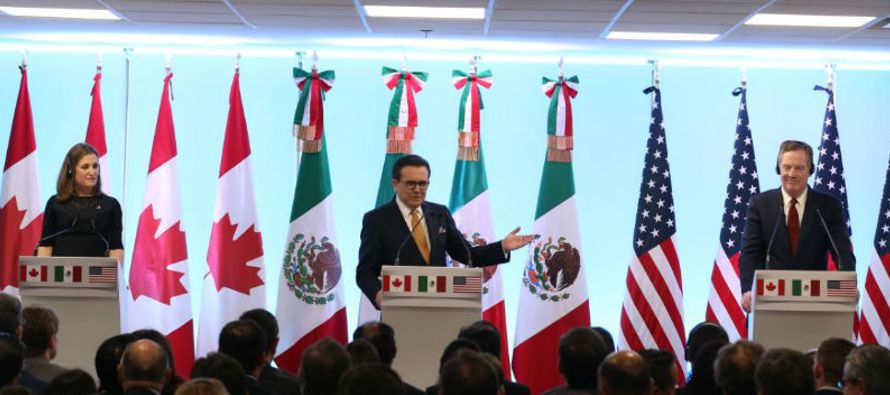 Al igual que titular mexicano de Economía, la ministra de Asuntos Exteriores de...