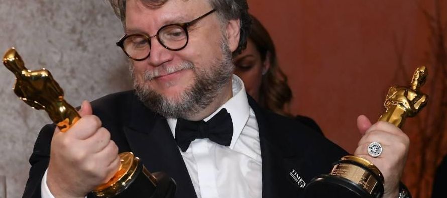 Orgullosamente celebro los merecidos reconocimientos que ha recibido Guillermo del Toro y otra de...