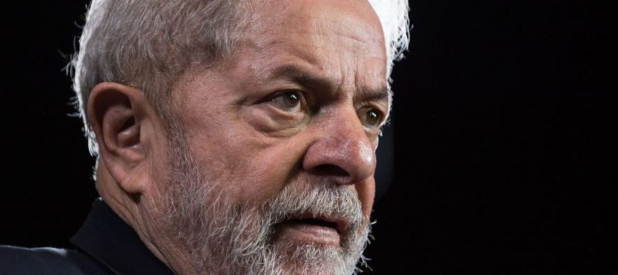 Lula, que ha manifestado su intención de disputar las presidenciales del 7 de octubre pese a...