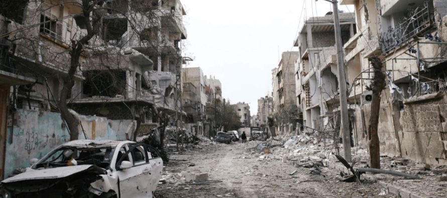 Gracias a una ofensiva terrestre, el régimen de Bashar al Asad controla ya la mitad de este...