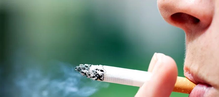 El tabaco es, además, la causa de unos 7 millones de muertes al año (5,1 de hombres y...