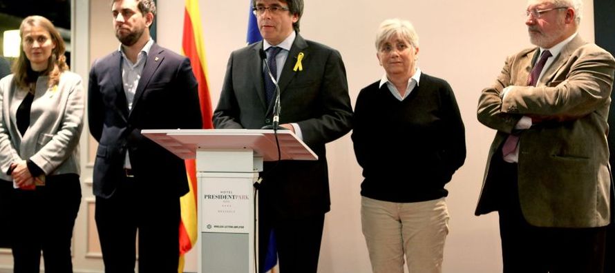 Puigdemont, huido de la Justicia española por su implicación en el proceso...
