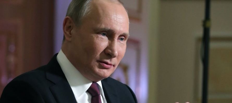 Según los últimos sondeos oficialistas, Putin ganará las presidenciales -que...