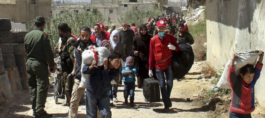 Al menos 80,000 personas huyeron de la operación del ejército del presidente Bashar...