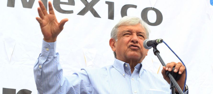 De acuerdo con este análisis de macrodatos, López Obrador, quien lidera los sondeos,...