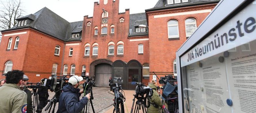 La fiscalía de Alemania dejó en libertad a Puigdemont tras el pago de una fianza de...