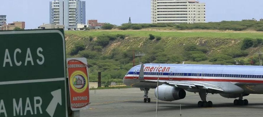 Las aerolíneas suspendidas son "Aeropostal Alas De Venezuela, S.A., Avior Airlines,...