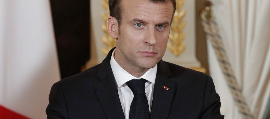 El presidente francés dijo mantener "un diálogo regular y estrecho sobre...