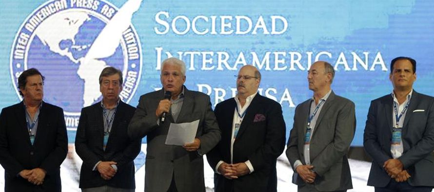 "Exigimos a los mandatarios reunidos en la VIII Cumbre de las Américas en Perú...