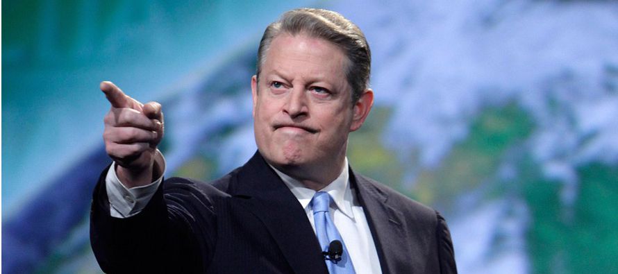 El exvicepresidente estadounidense Al Gore afirmó hoy en Miami que los latinos que viven en...