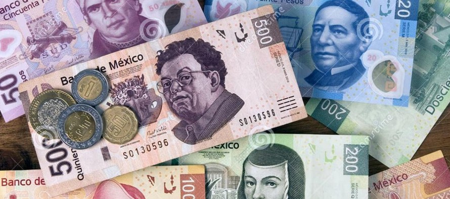 El peso mexicano cayó un 2,6 por ciento semanal al cierre del viernes, la baja más...