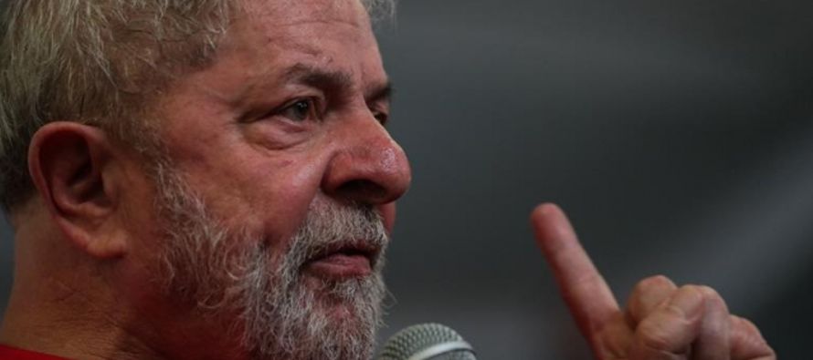En su carta a los dirigentes del PT, Lula también aseguró que el actual año es...
