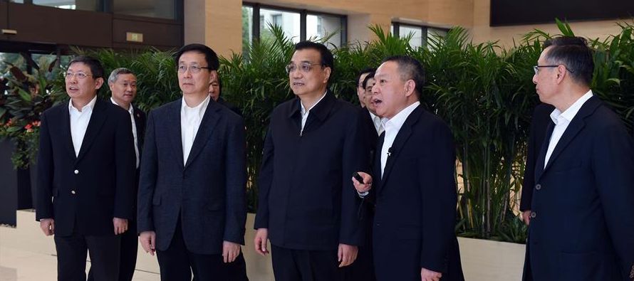 China debe basarse en sus propios esfuerzos, dijo Xi el martes en la presa que se encuentra en el...