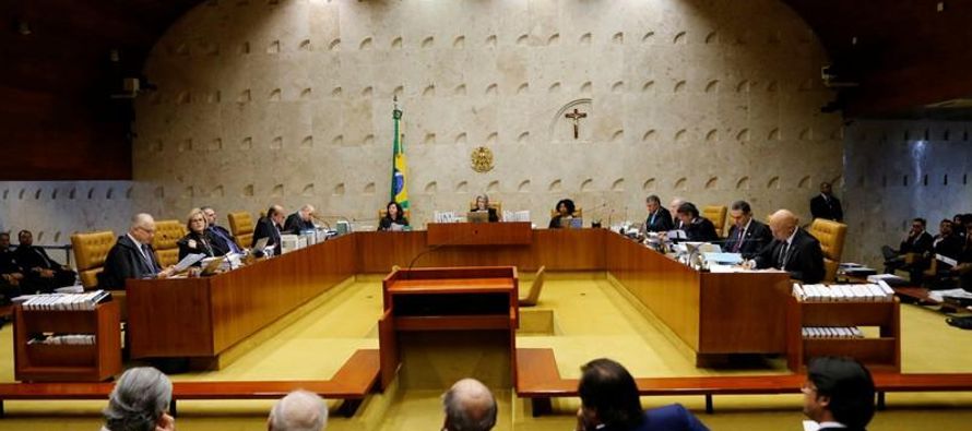 Antes del fallo, los 594 miembros del Congreso brasileño podían ser juzgados...