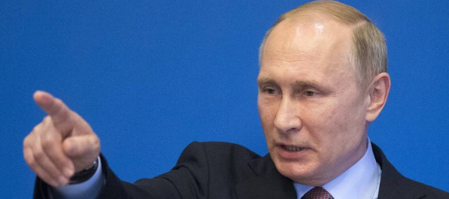 Putin lamentó la decisión de Trump, ya que esperaba que dicha cumbre fuera "un...