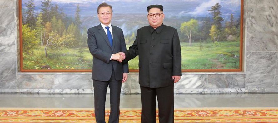 La segunda cumbre intercoreana del sábado en un mes incluyó abrazos y sonrisas, pero...
