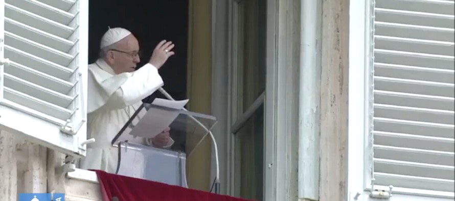 El Papa Francisco presidió la oración del Ángelus del mediodía este...
