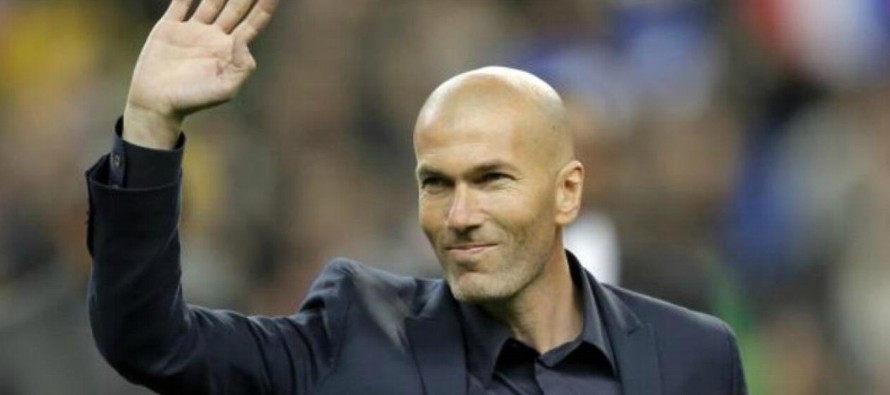 La habitual sonrisa de Zidane desapareció de la sala de prensa de La Ciudad del Real Madrid...